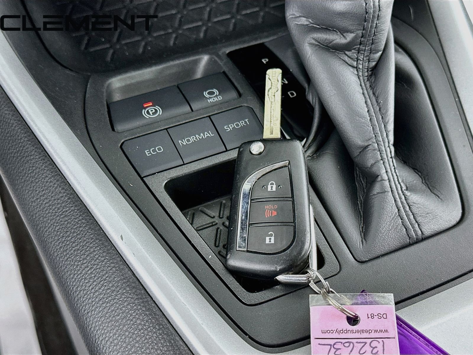 2024 Toyota RAV4 LE - Photo 23