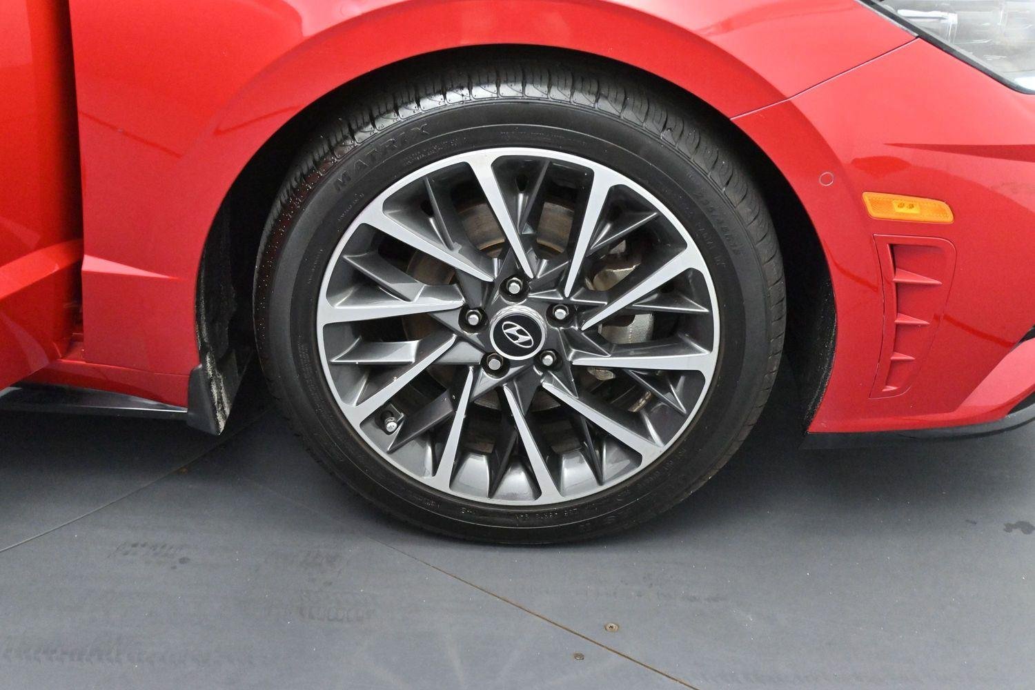 Used 2021 Calypso Red Hyundai Limited image 36