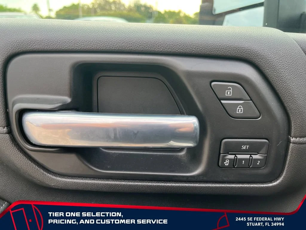 Used 2020 SUMMIT WHITE GMC Denali image 12