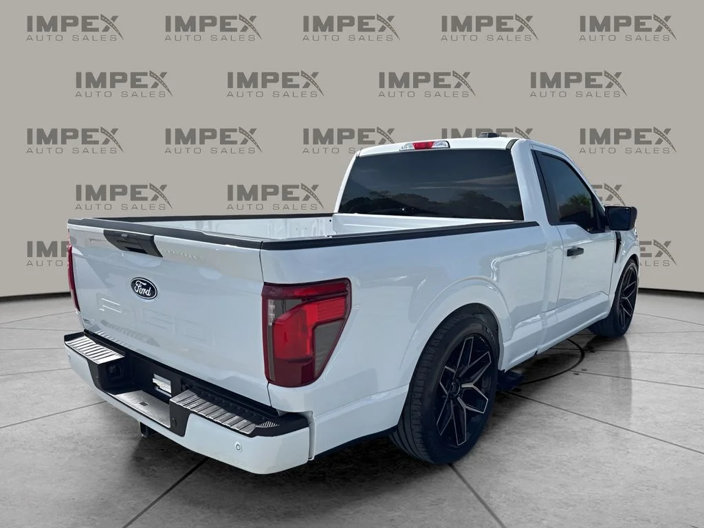 Used 2024 White Ford XL image 5