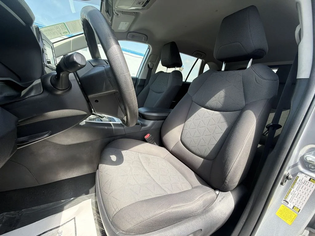 Used 2021 Silver Toyota XLE image 26