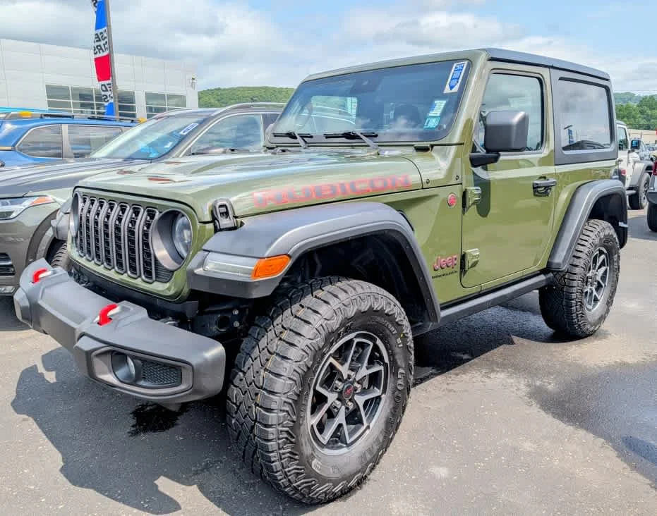 Used 2024 Sarge Green Clearcoat Jeep Rubicon image 5