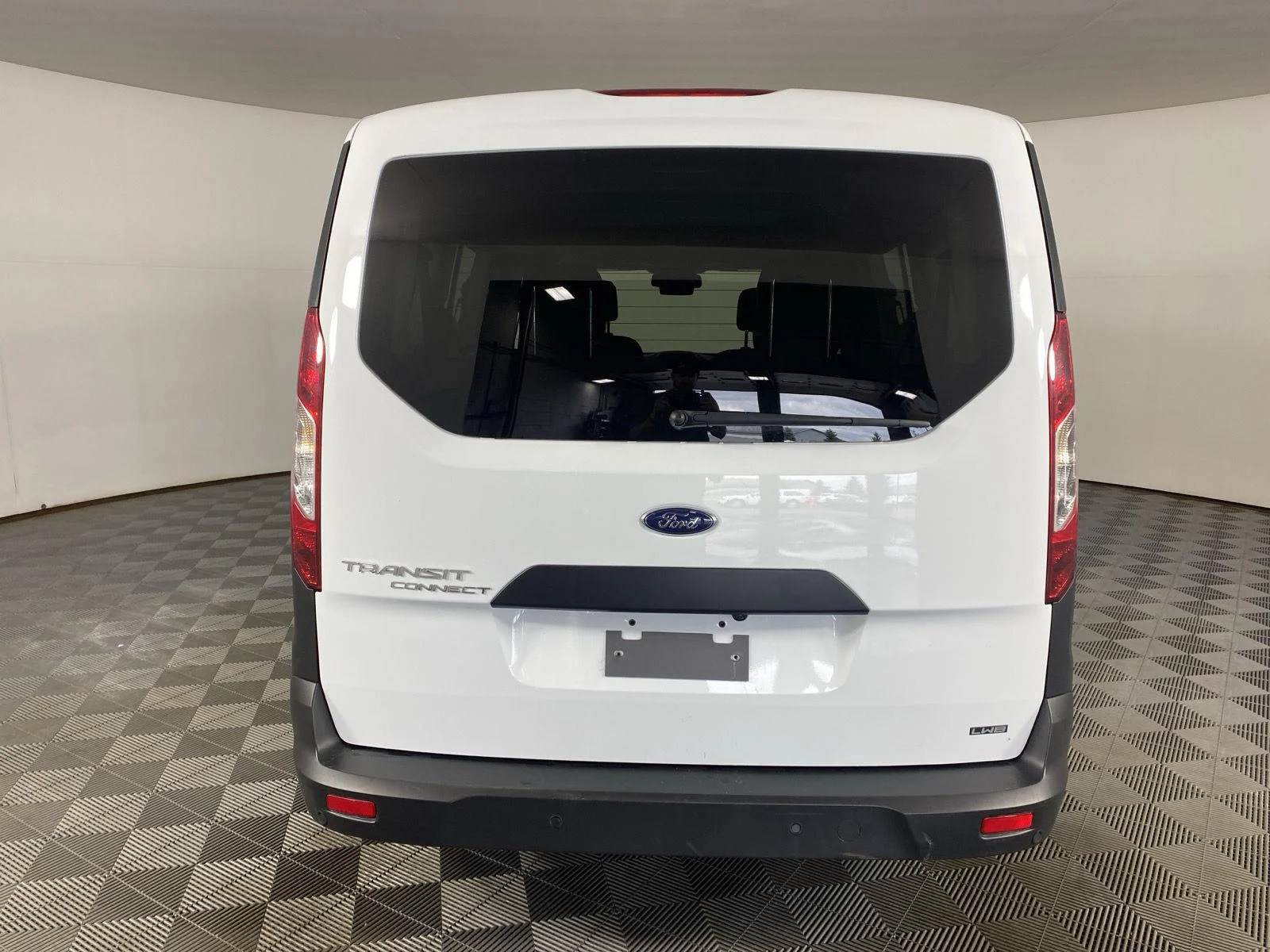 Used 2023 Frozen White Ford XL image 9