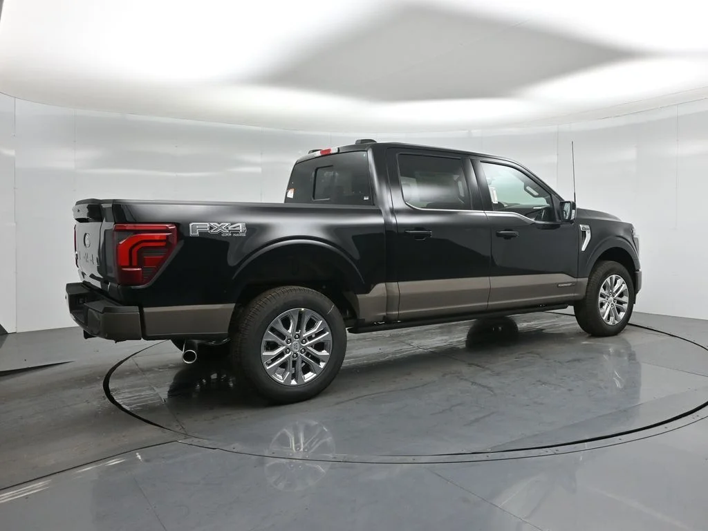 New 2026 Agate Black Metallic Ford King Ranch image 27
