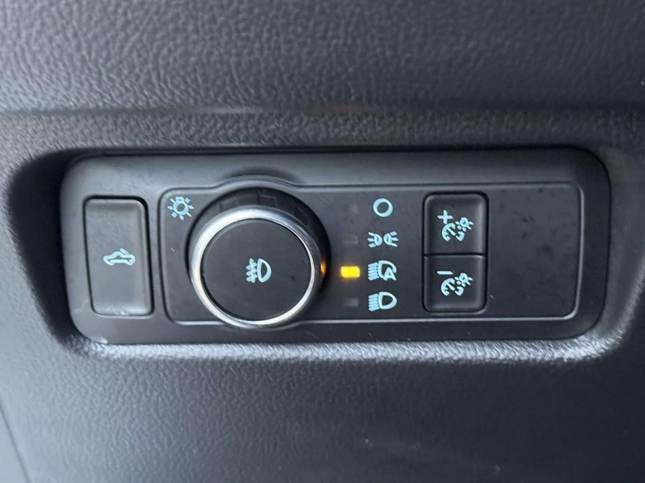 Used 2024 OXFORD WHITE Ford Raptor image 17