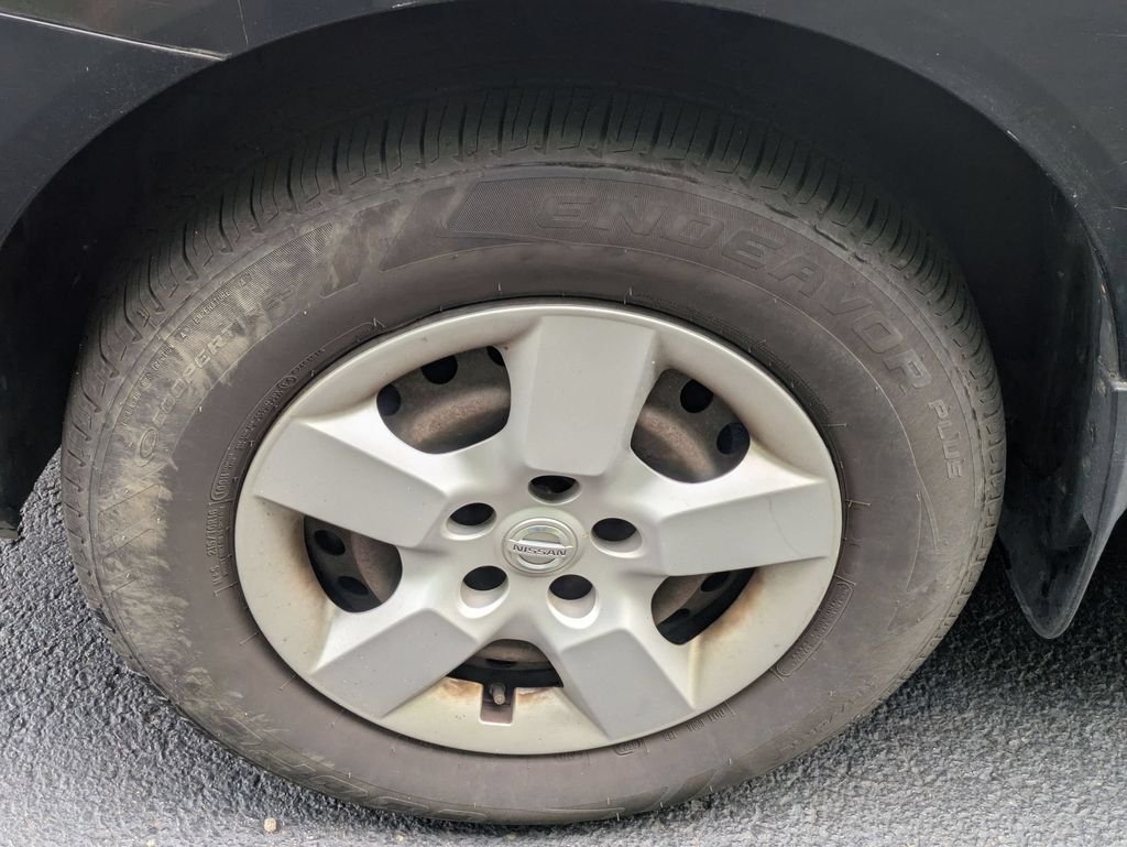 Used 2013 Black Nissan S image 7