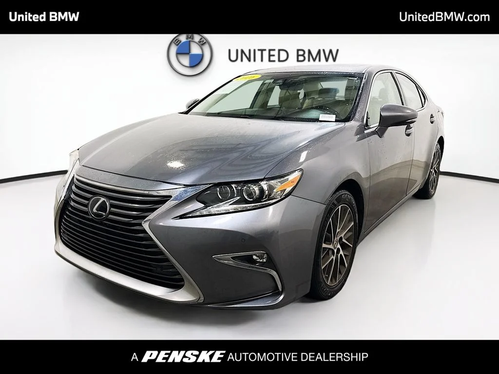 2016 Lexus ES 350 350's photo