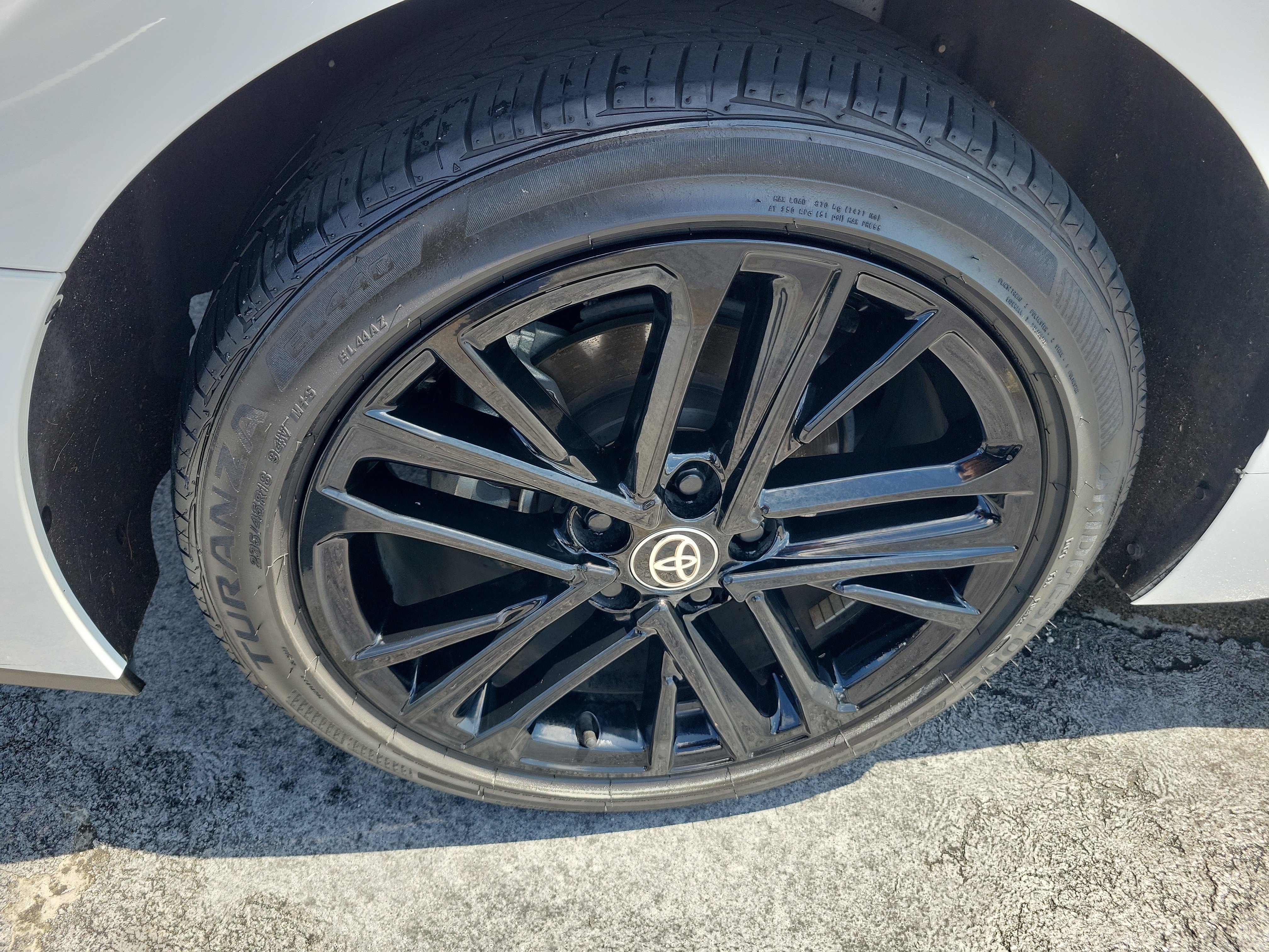 Used 2025 Ice Toyota SE image 7