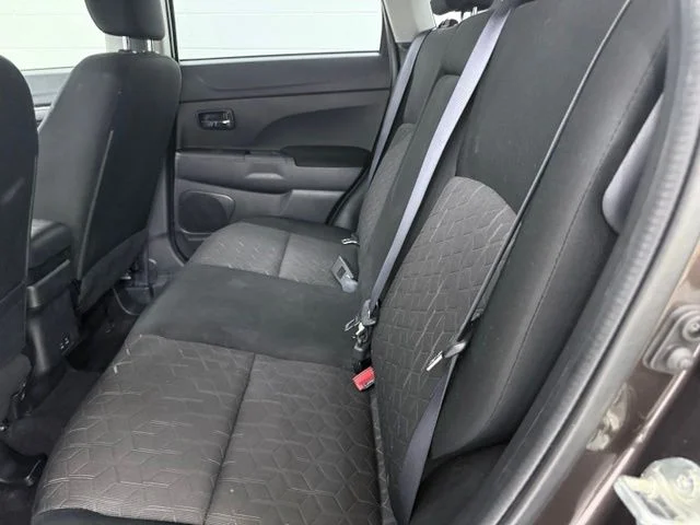 Used 2024  Mitsubishi 2.0 LE image 21