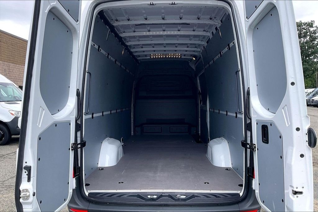 2026 Mercedes-Benz Sprinter Cargo Van Base - Photo 9