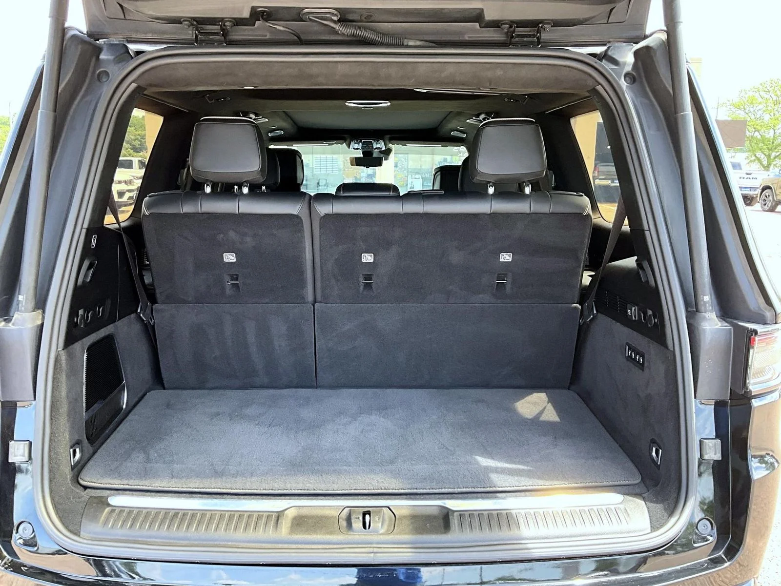 Certified Used 2023 Black Jeep Series III image 9
