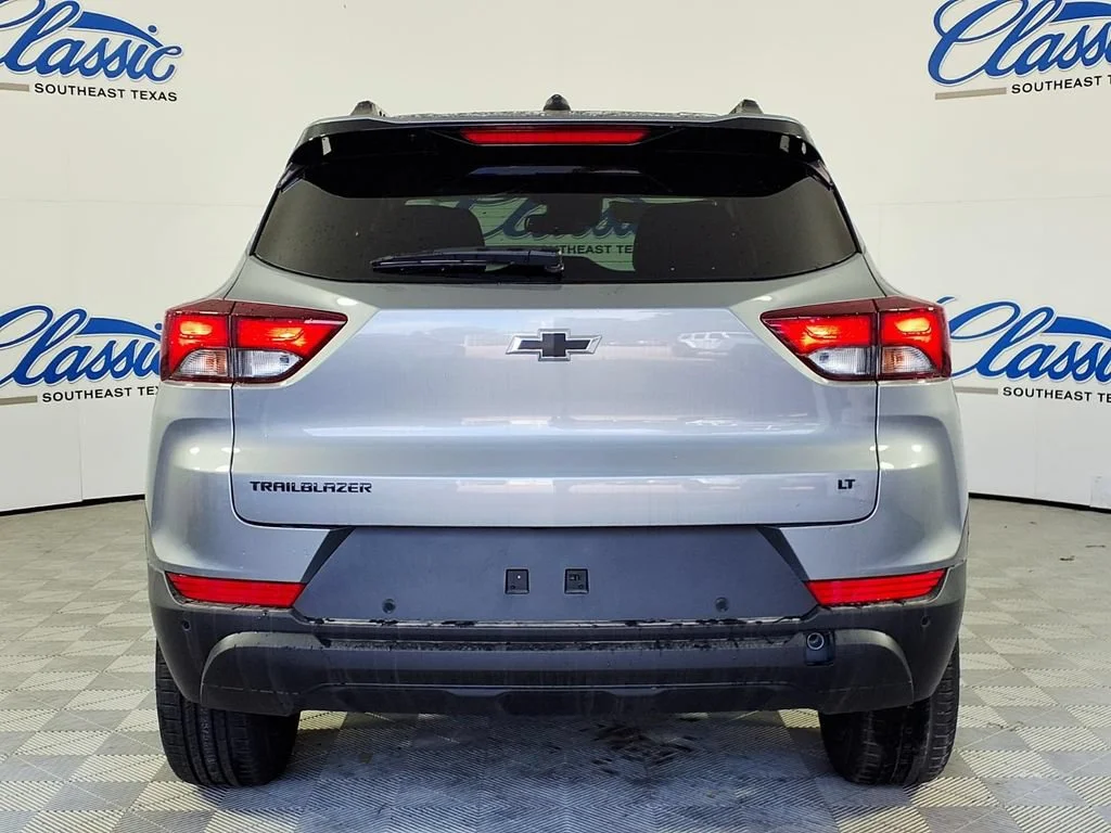 New 2026 Sterling Gray Metallic Chevrolet LT image 4