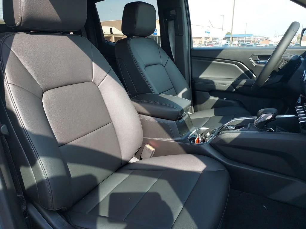 New 2026 Sterling Metallic GMC Elevation image 30