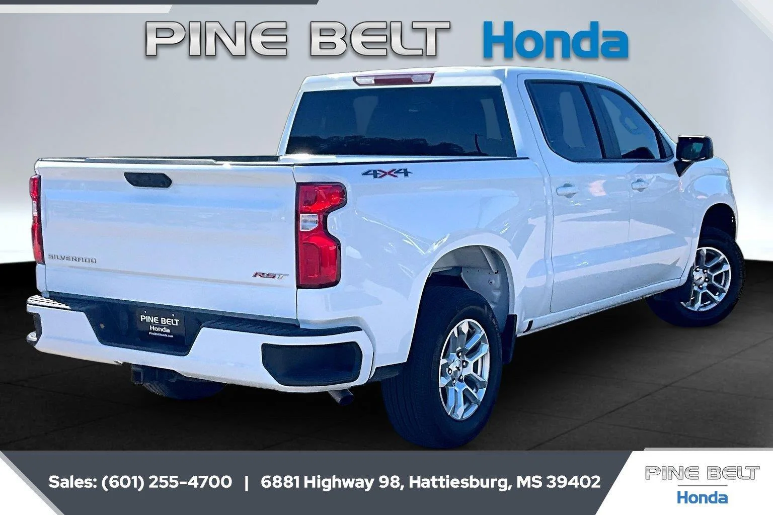 Used 2026 Summit White Chevrolet RST image 11