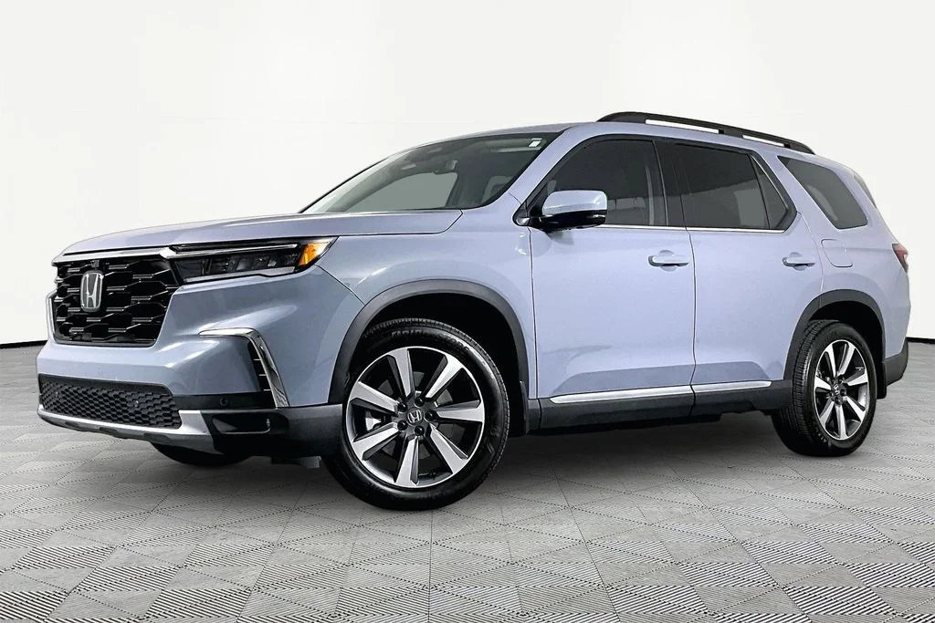 2025 Honda Pilot Elite AWD's photo