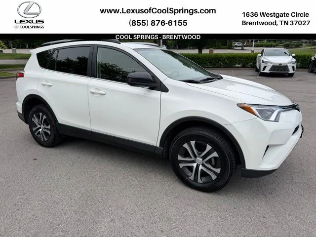 2017 Toyota RAV4 LE AWD's photo