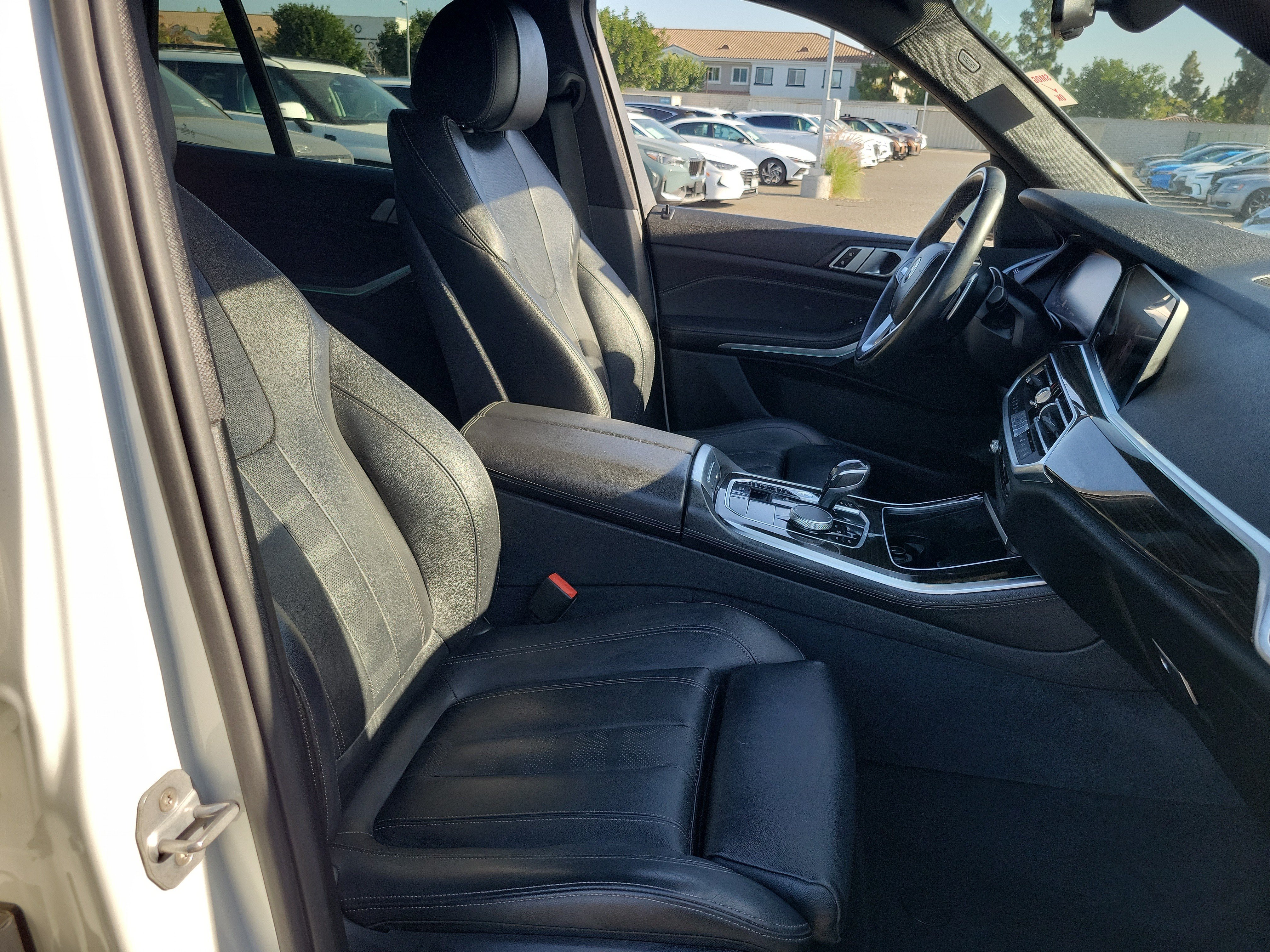 Used 2019 Alpine White BMW xDrive40i image 22