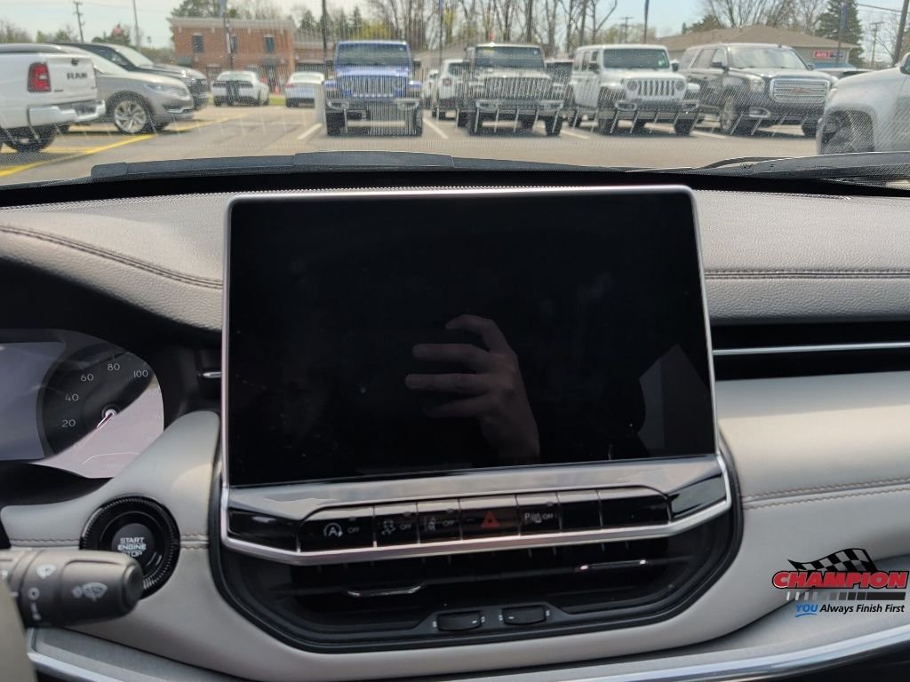 Used 2023 Gray Jeep Limited image 20