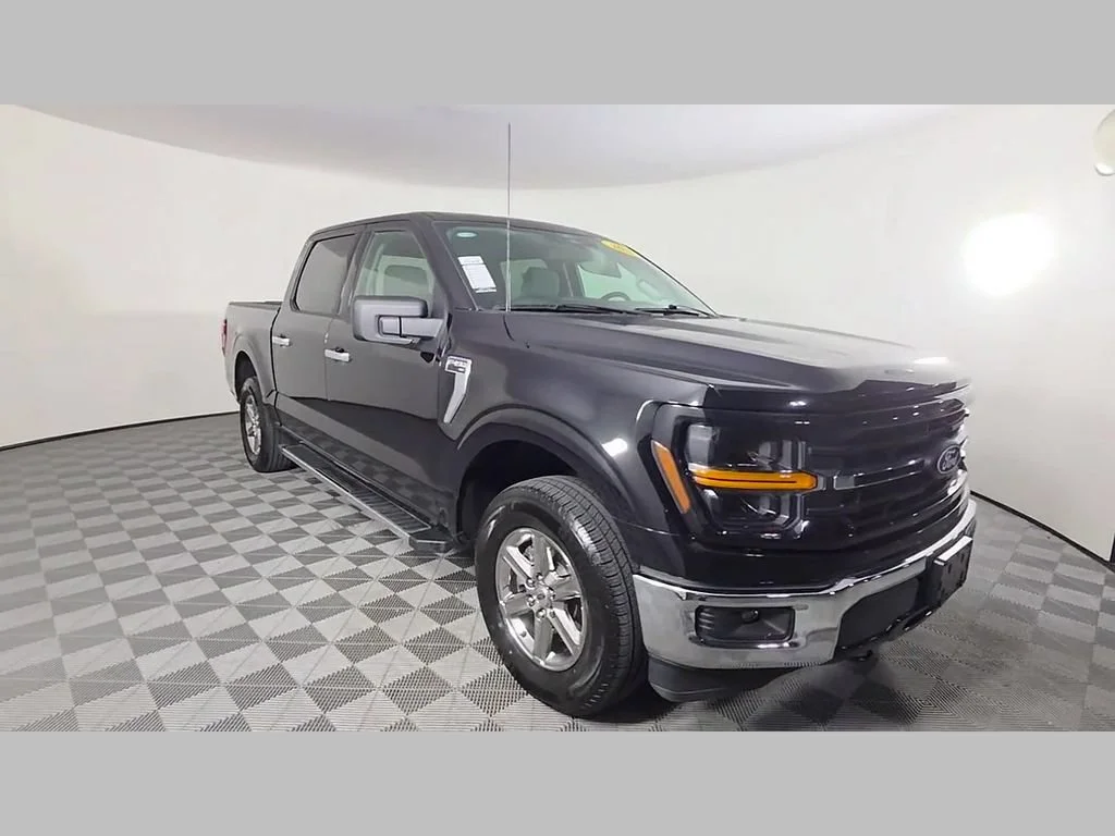 Used 2025 Black Metallic Ford XLT image 54