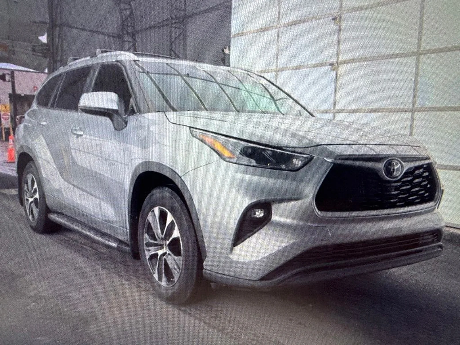 Certified Used 2023 Celestial Silver Metallic Toyota XLE image 4
