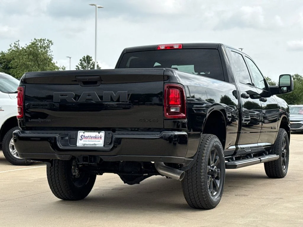 New 2026 Diamond Black Crystal Pearl-Coat Exterior Paint RAM Big Horn image 9