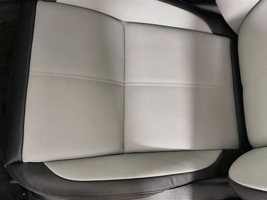 New 2026 Arroios Grey Land Rover S image 20
