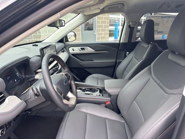 New 2026 Agate Black Metallic Ford Active image 45