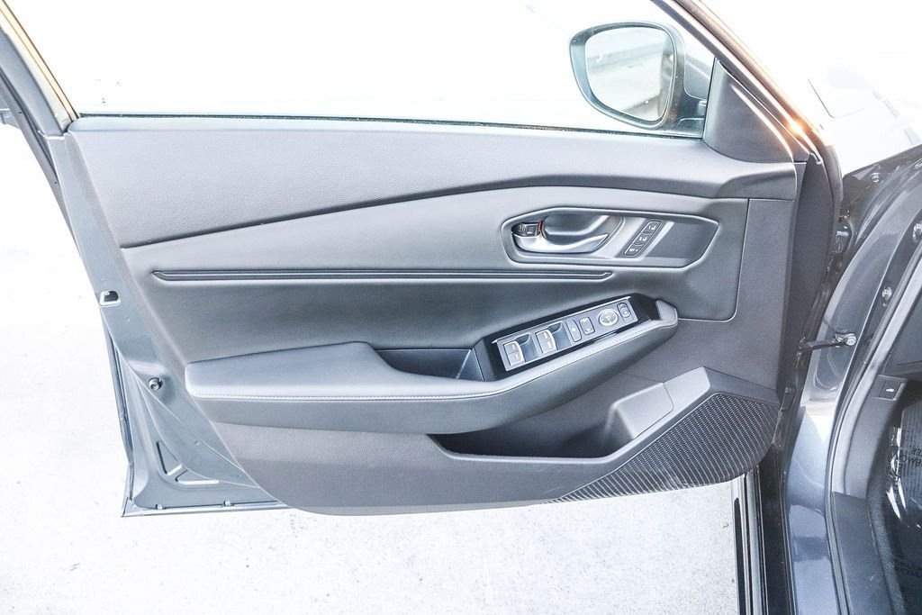 Used 2025 Meteorite Gray Metallic Honda Touring image 24