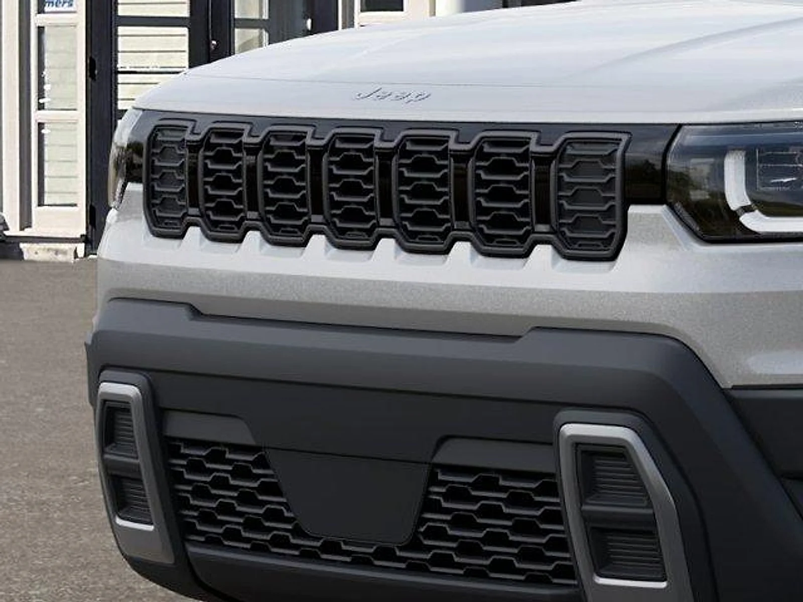 New 2026 Silver Zynith Clear-Coat Exterior Paint Jeep Laredo 4x4 image 11