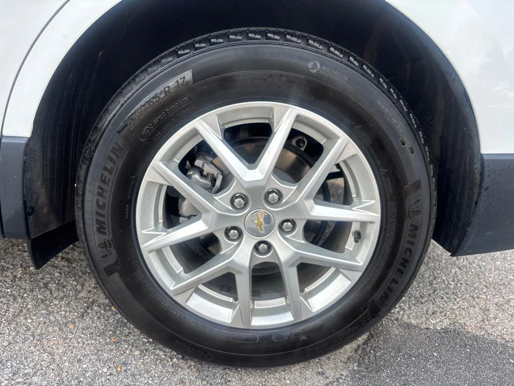 Used 2024 White Chevrolet LT image 29