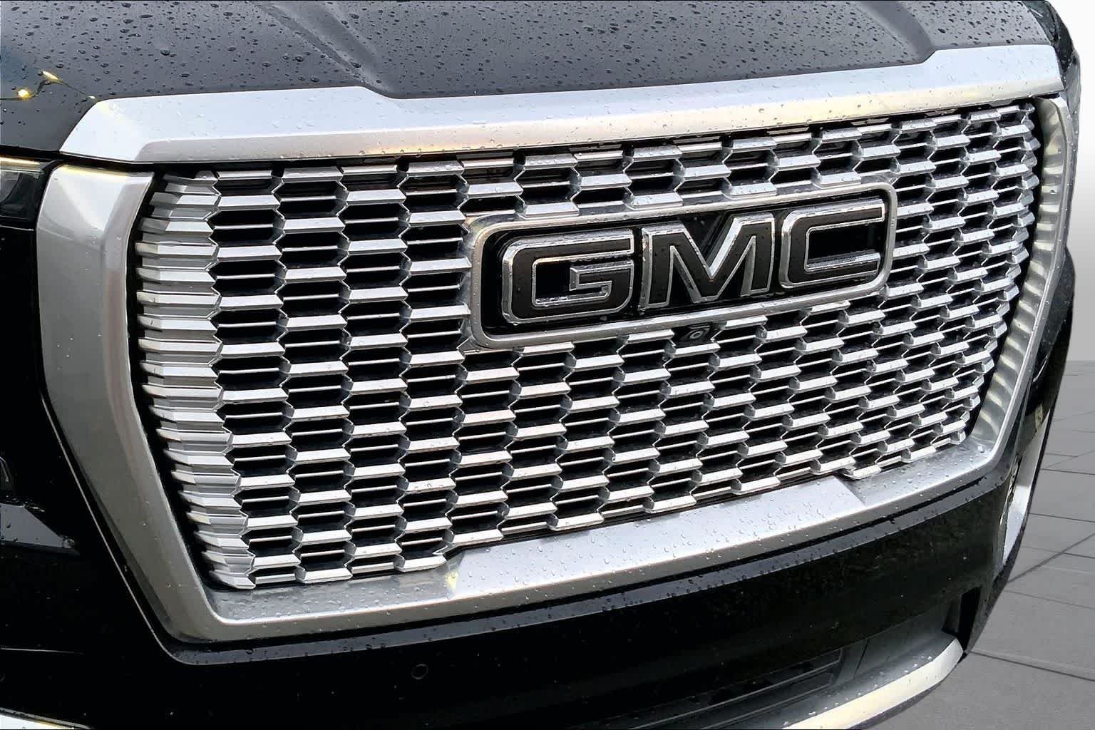 Used 2021 Onyx Black GMC Denali image 29