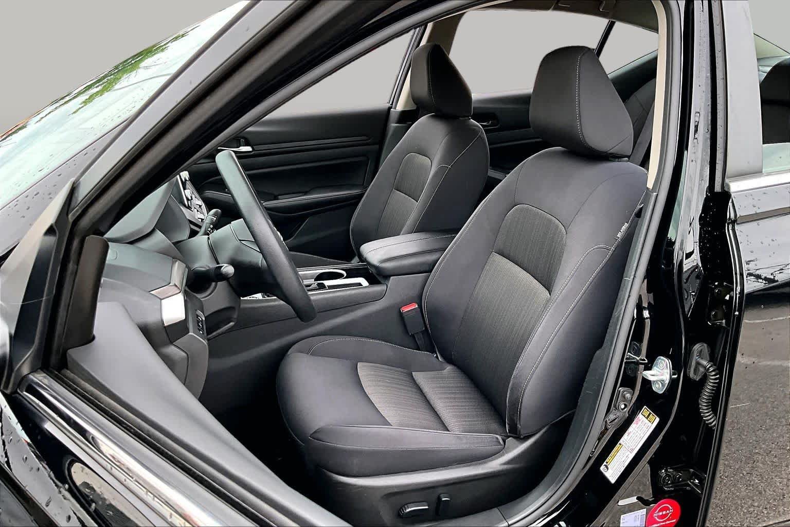 Certified Used 2024 Super Black Nissan 2.5 SV image 8
