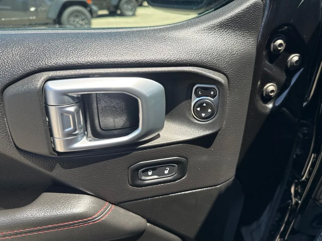 Used 2022 Black Jeep Rubicon image 14