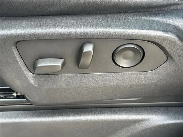2023 GMC Yukon AT4 - Photo 25