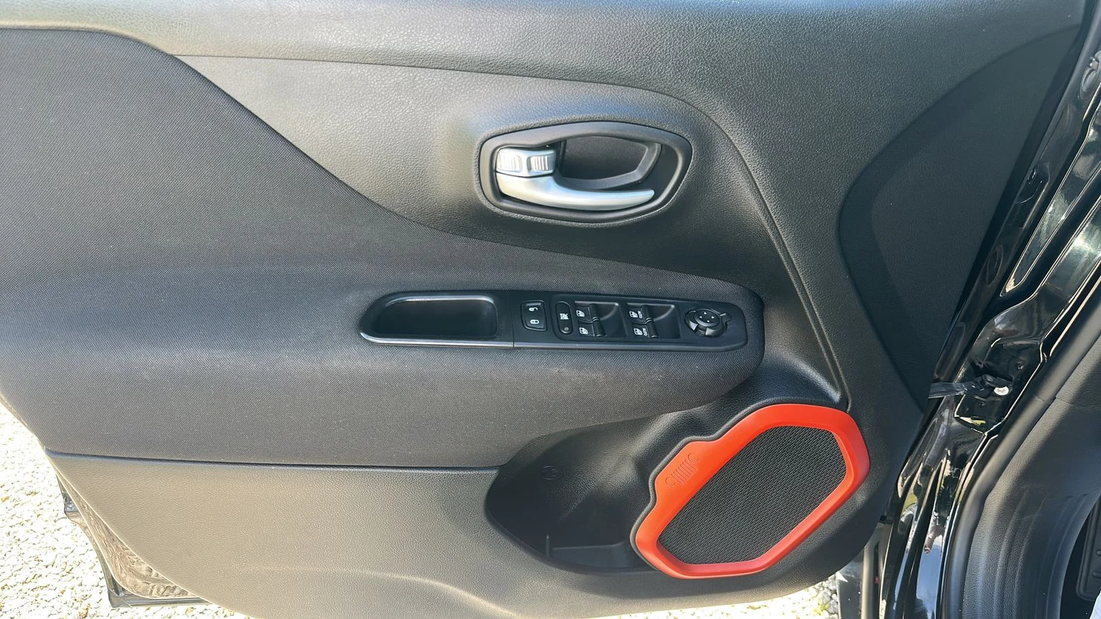 Used 2018 Black Jeep Sport image 18