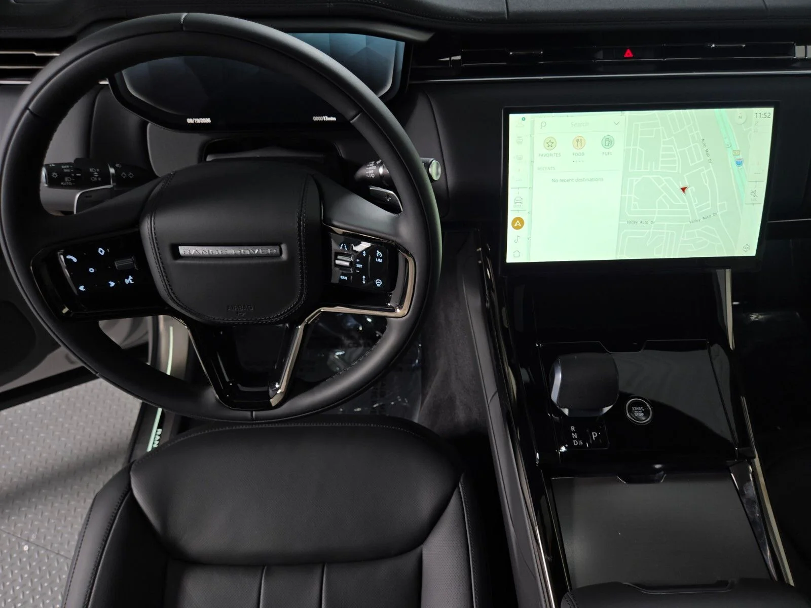 New 2026 Borasco Grey Land Rover Dynamic SE image 13