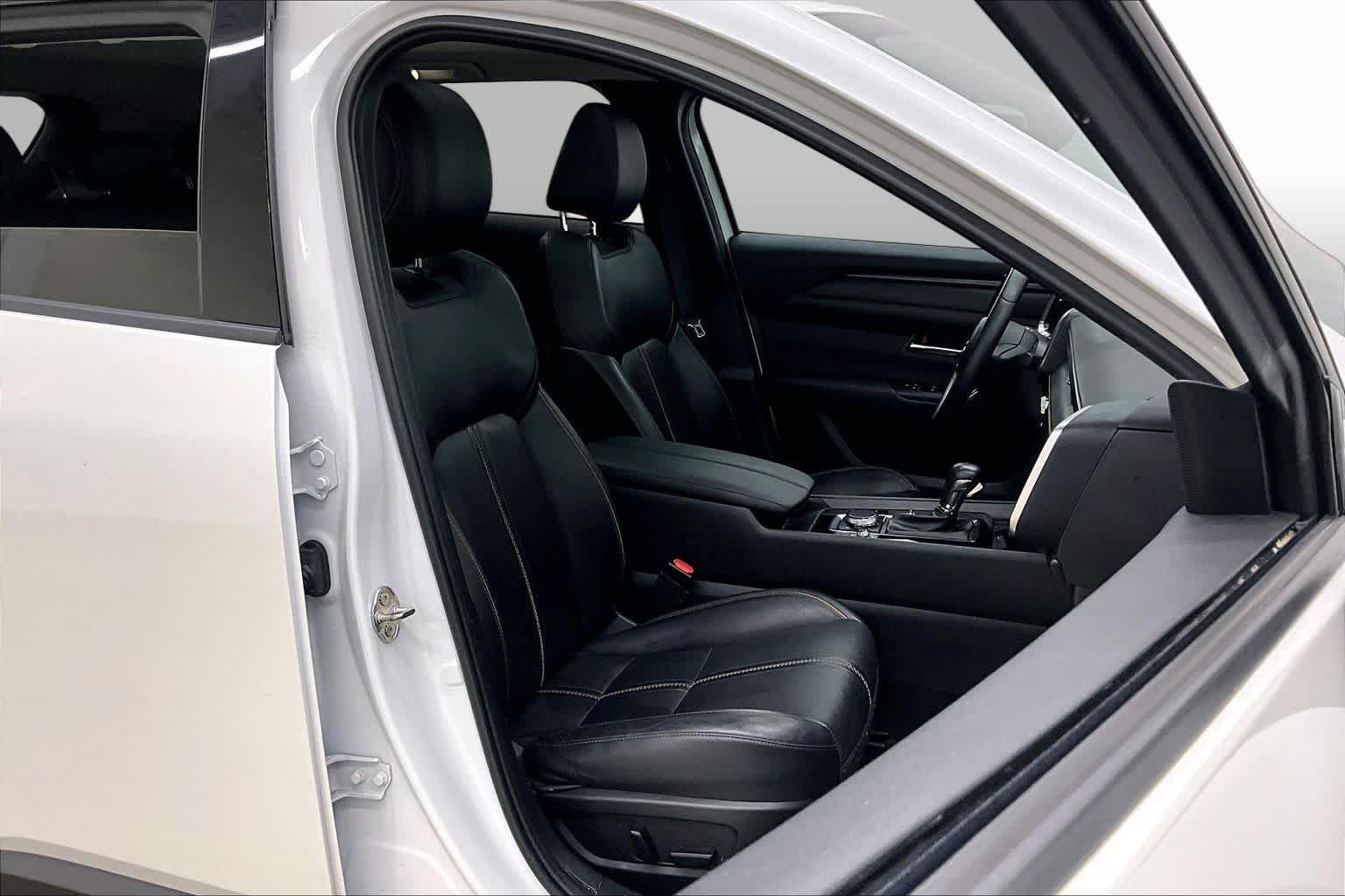 Used 2023 Wind Chill Pearl Mazda 2.5 S Premium Plus Package image 9