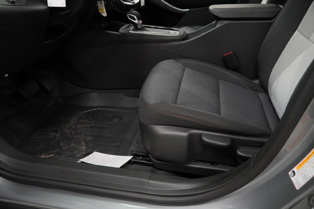 New 2026 Sterling Gray Metallic Chevrolet 1RS image 31