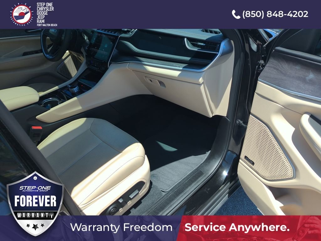 Used 2022 Black Jeep 4xe image 37
