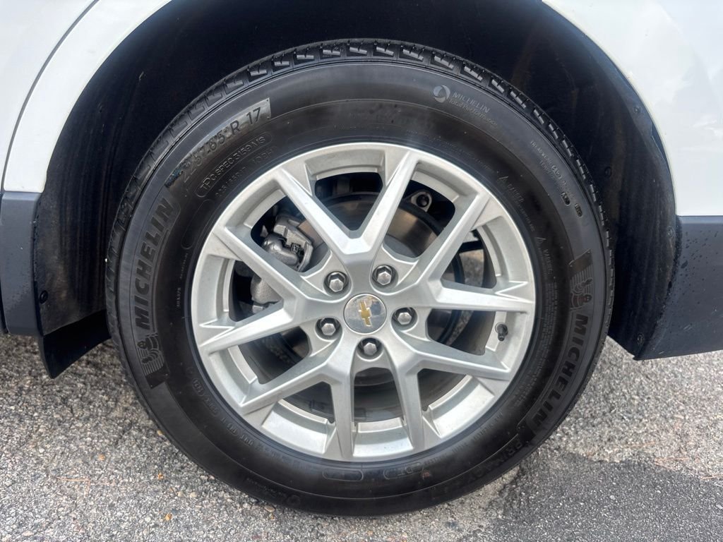 Used 2024 White Chevrolet LT image 29