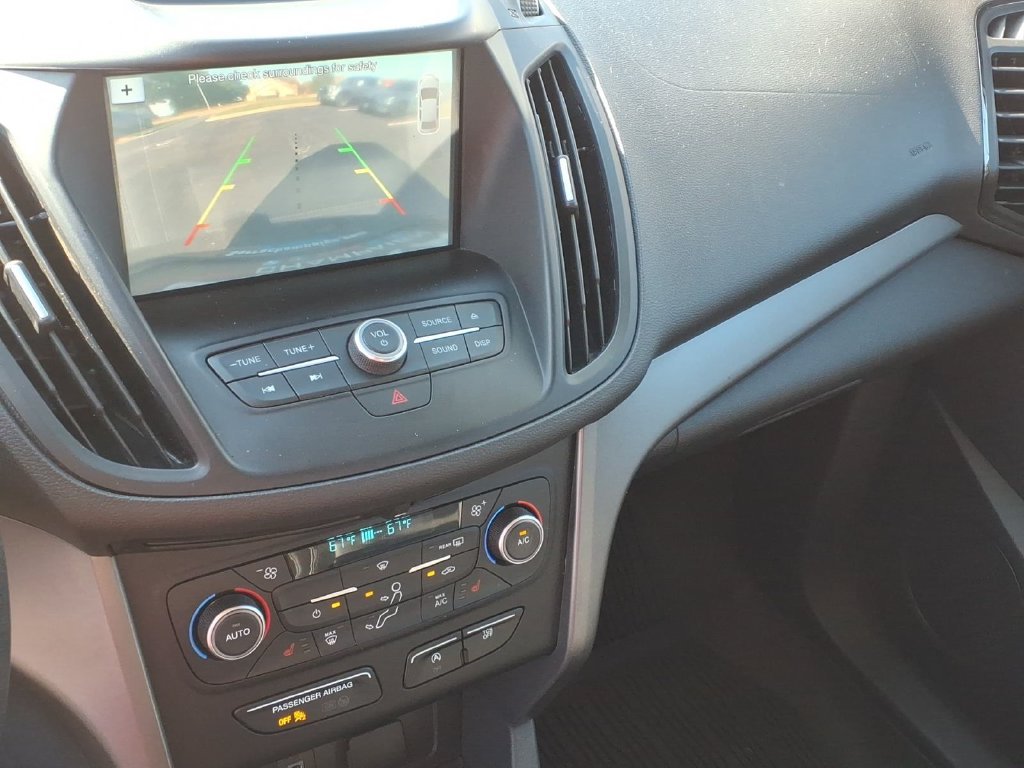 Used 2018 Lightning Blue Metallic Ford SEL image 5