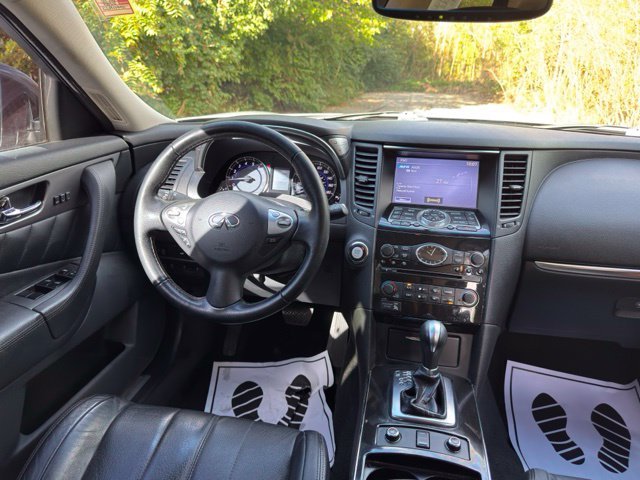 Used 2017 Liquid Platinum INFINITI Base image 28