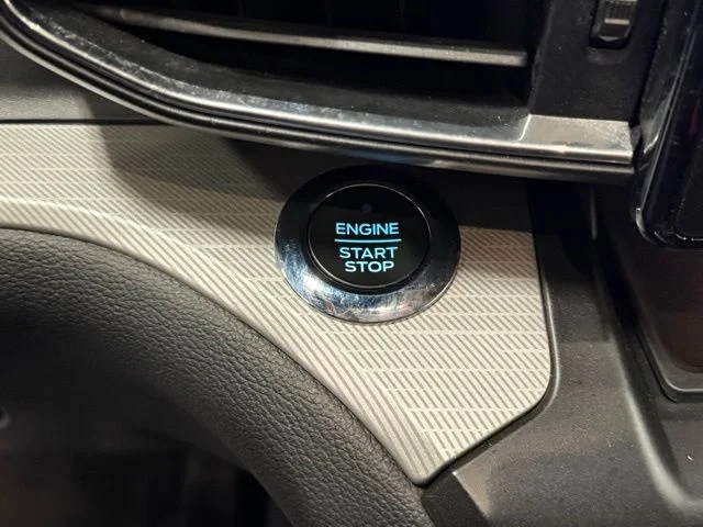 Used 2020 Blue Ford XLT image 14