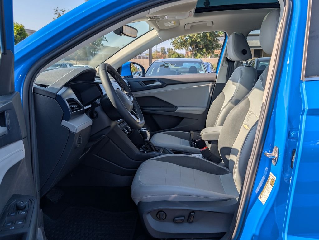 2024 Volkswagen Taos SE - Photo 11