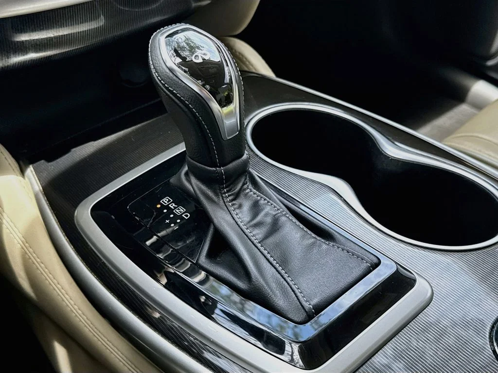 Used 2018 Gray INFINITI Base image 18