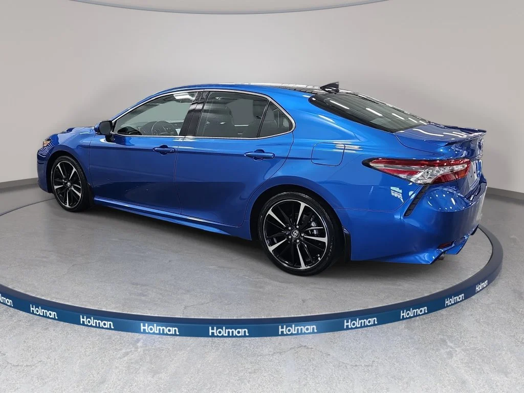 Used 2018 Blue Toyota XSE image 9