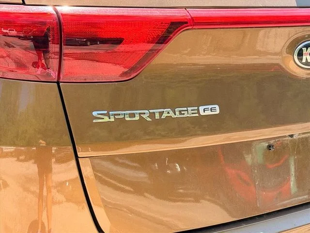 Used 2017 Copper Kia LX image 12