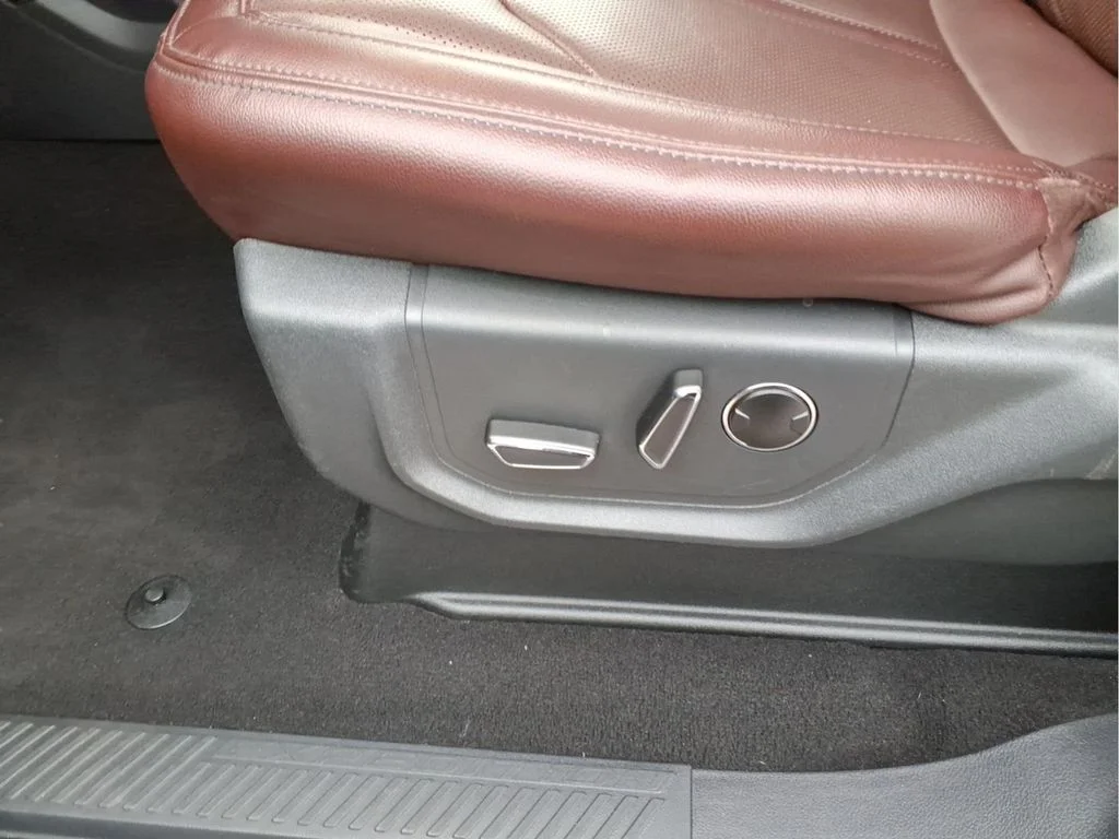 Used 2024 Gray Ford Limited image 21