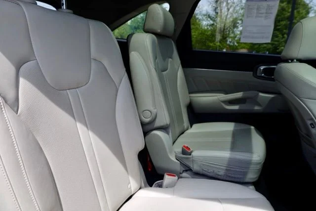 Used 2023 Gray Kia SX image 40