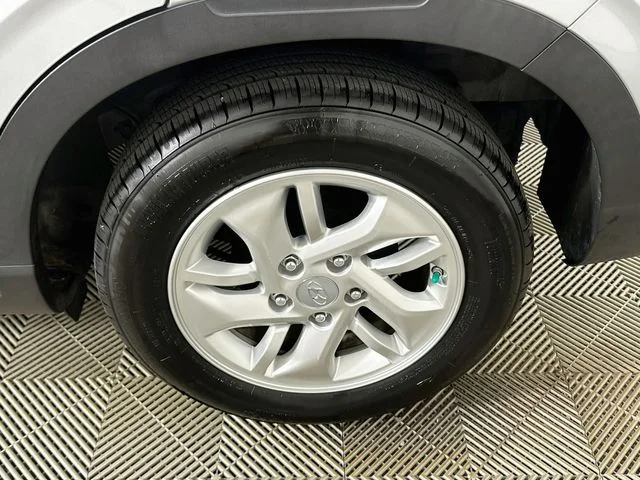 Certified Pre-Owned 2023 Hyundai Venue SE